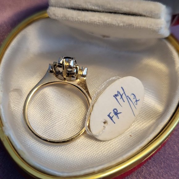 14K Gold Ring with gemstones (small diamonds and saphire) - Picture 3 of 14